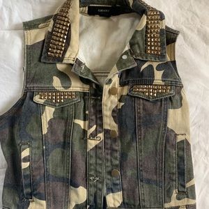 NWOT Embellished Camo vest